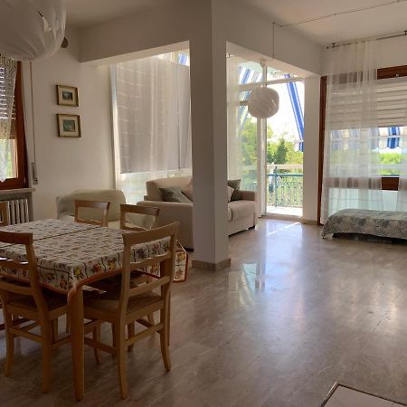 Valeriana Vacanze Pacengo Di Lazise Esterno foto
