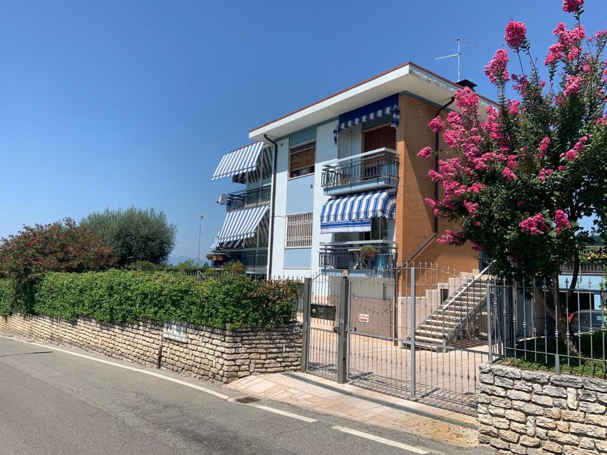 Valeriana Vacanze Pacengo Di Lazise Esterno foto